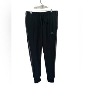Adidas jogger pants size M